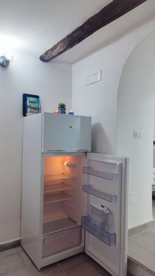 Fiu Relais Apartment Наполи Екстериор снимка