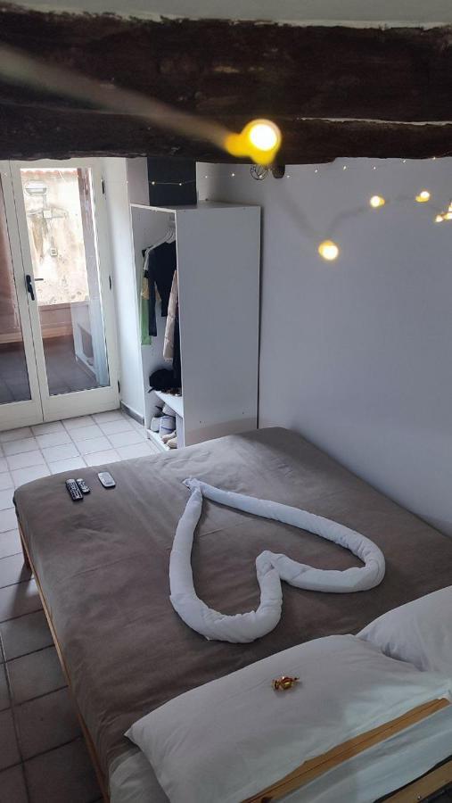 Fiu Relais Apartment Наполи Екстериор снимка