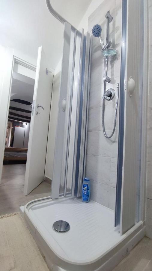 Fiu Relais Apartment Наполи Екстериор снимка