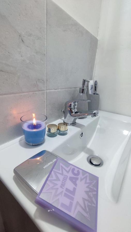 Fiu Relais Apartment Наполи Екстериор снимка
