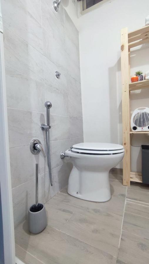 Fiu Relais Apartment Наполи Екстериор снимка