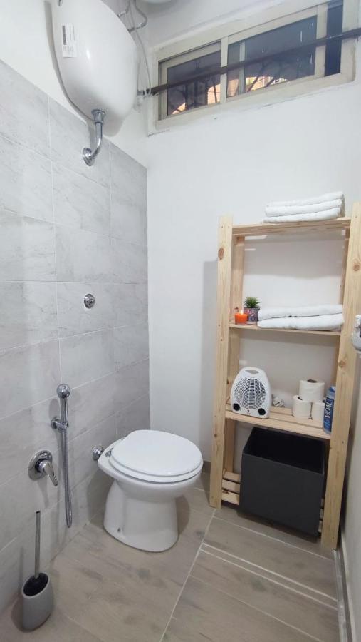 Fiu Relais Apartment Наполи Екстериор снимка